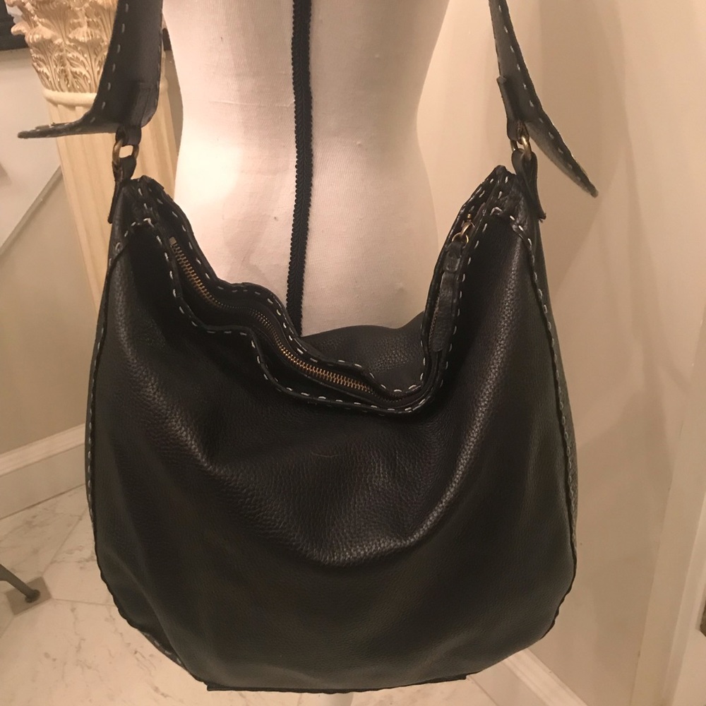 Black shoulder hobo bag